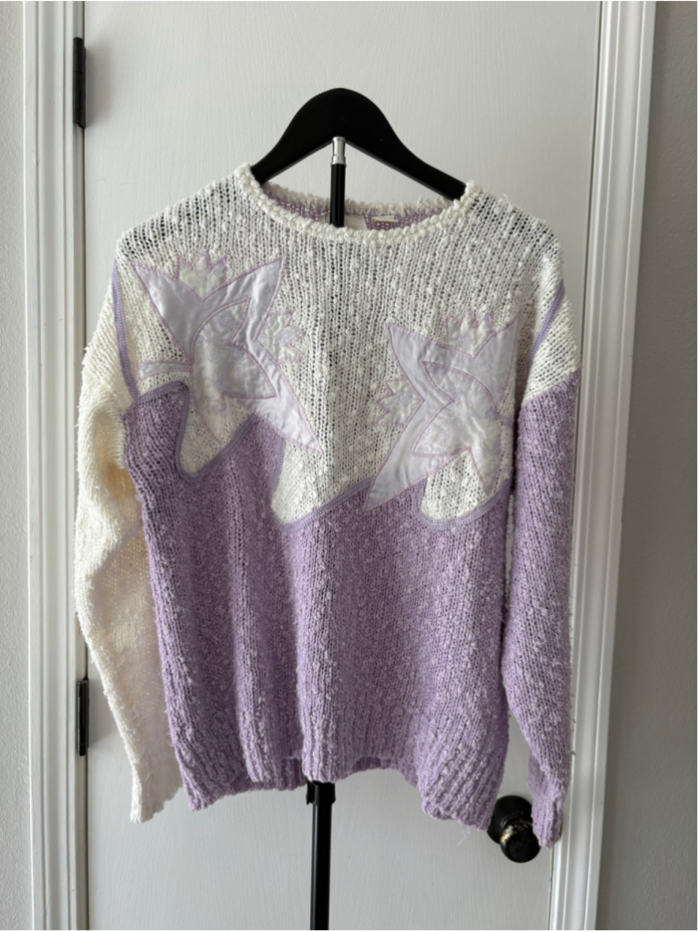 Vintage Needles and Yarn Purple Cream Slub Knit Leaf Applique Sweater M